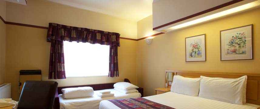 Hallmark Derby Inn Family Room Beds