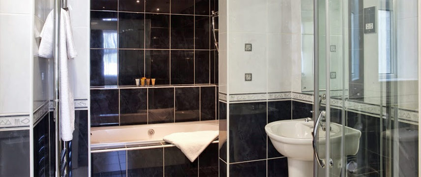 Hallmark Hotel Bournemouth West Cliff - Bathroom