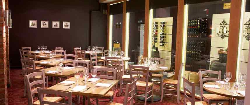 Hallmark Hotel Manchester Airport Restaurant Tables