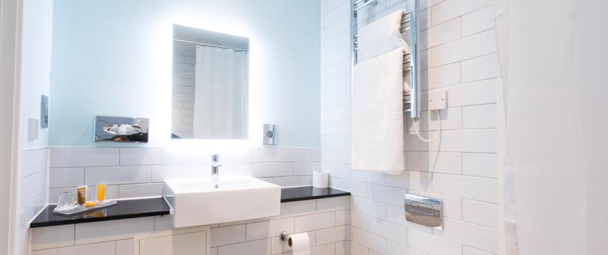 Hallmark Hotel Preston Leyland Executive Bathroom