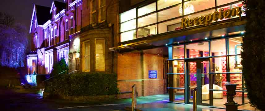 Hallmark Inn Manchester Entrance