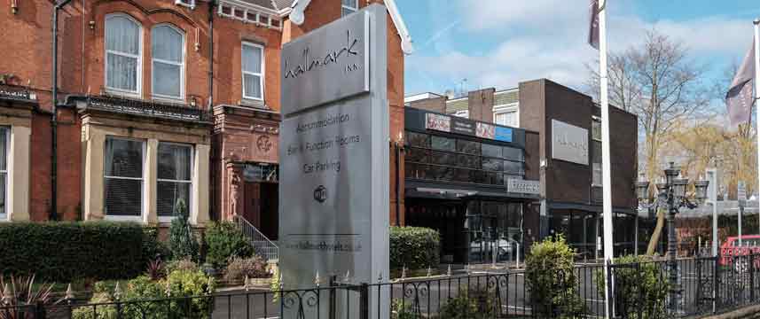 Hallmark Inn Manchester Exterior