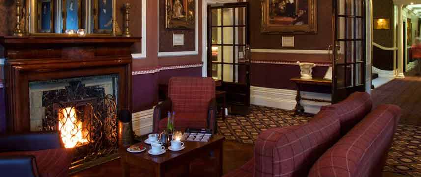 Hallmark The Queen Chester Albert Lounge