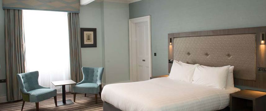 Hallmark The Queen Chester Executive Queen