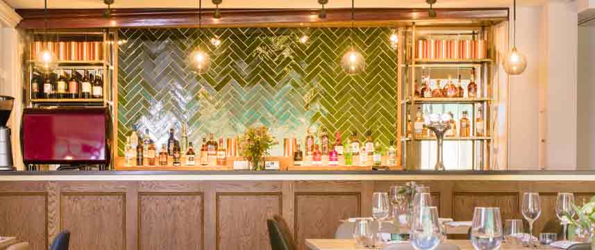 Hallmark The Queen Chester Kings Grill Bar