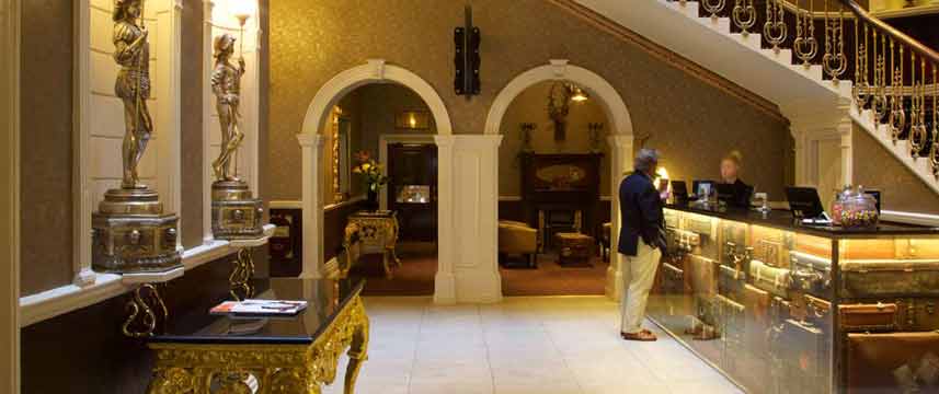 Hallmark The Queen Chester Lobby