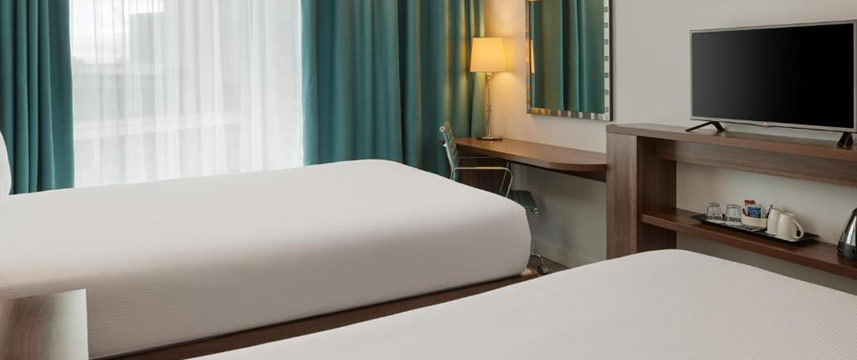 Hampton By Hilton Bournemouth Twin Room