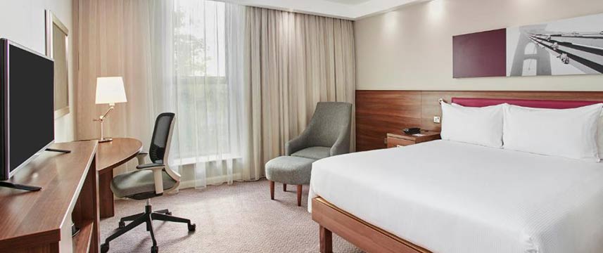 Hampton by Hilton Bristol City Centre - Queen Room