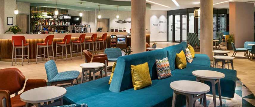 Hampton by Hilton Torquay - Lobby Lounge Bar