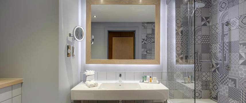 Hilton Bournemouth - Bathroom