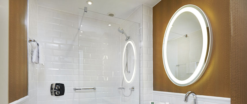 Hilton London Hyde Park - Bathroom Shower