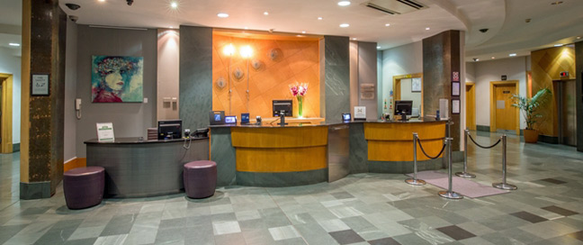 Hilton London Islington Reception