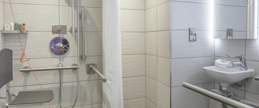 Hilton York - Accessible Bathroom