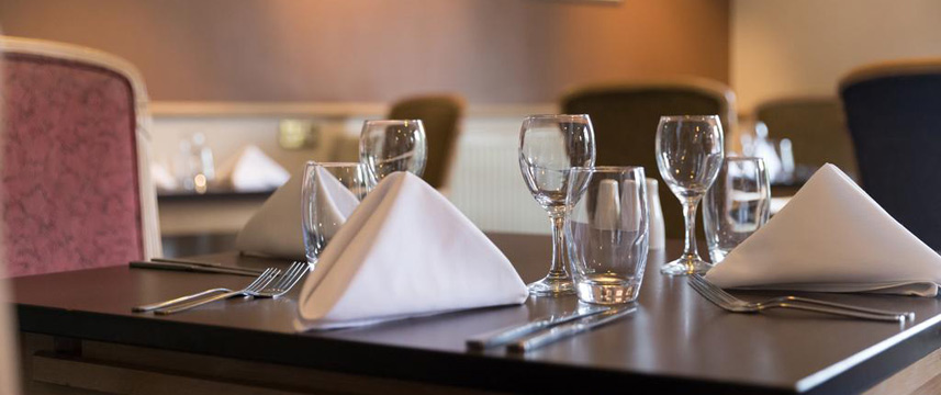 Hogs Back Hotel and Spa - Restaurant Tables