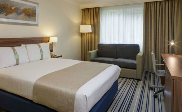 Holiday Inn Colchester - Double and Sofa