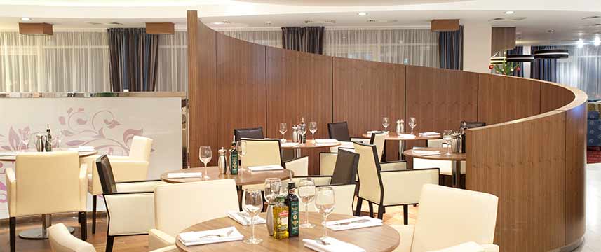 Holiday Inn Derby Riverlights - Restaurant Tables