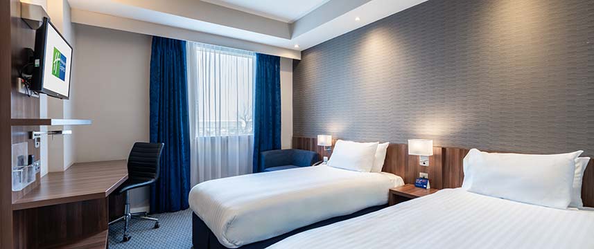 Holiday Inn Express Aberdeen Airport - Twin Room