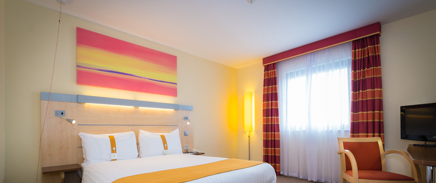 Holiday Inn Express Aberdeen Bridge Accessible Room