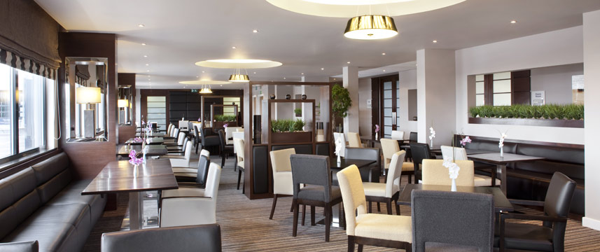 Holiday Inn Express Aberdeen Bridge Restaurant Tables