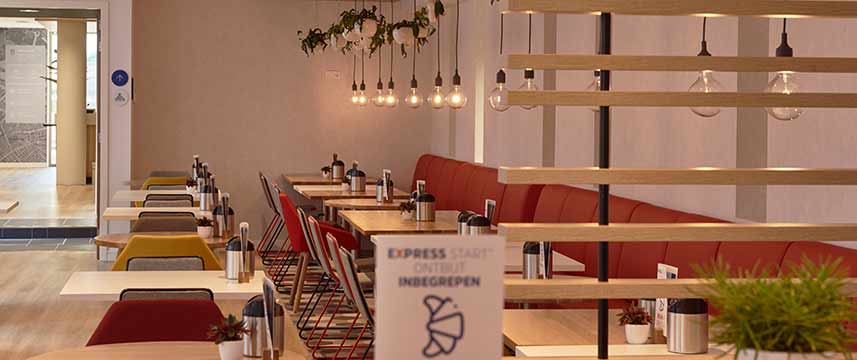 Holiday Inn Express Amsterdam City Hall - Breakfast Tables