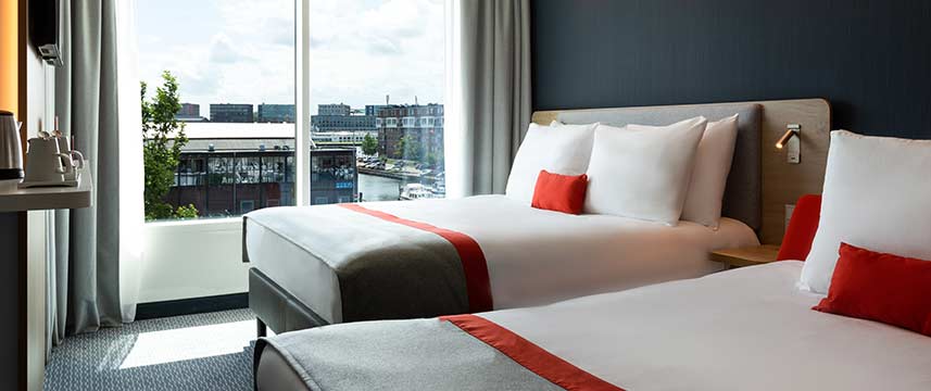 Holiday Inn Express Amsterdam North Family Room