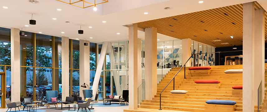 Holiday Inn Express Amsterdam North Lobby