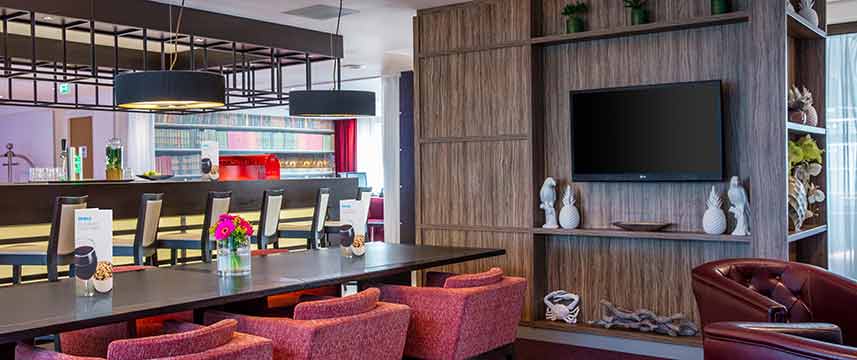 Holiday Inn Express Amsterdam Sloterdijk Lobby Bar