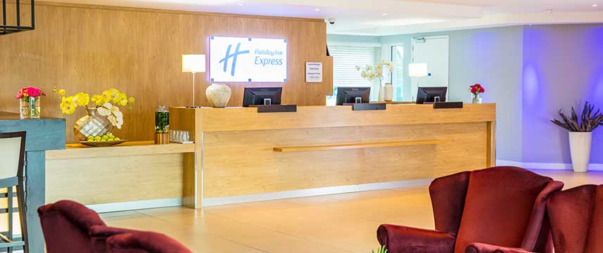 Holiday Inn Express Amsterdam Sloterdijk Reception