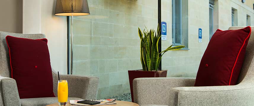 Holiday Inn Express Bath - Lounge Seating