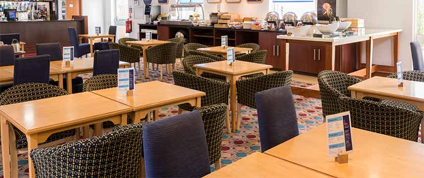Holiday Inn Express Birmingham Star City - Breakfast Tables