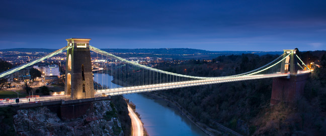 Holiday Inn Express Bristol City - Hotel Clifton Bridge Night Main