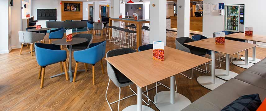 Holiday Inn Express Cardiff Bay - Dining Area