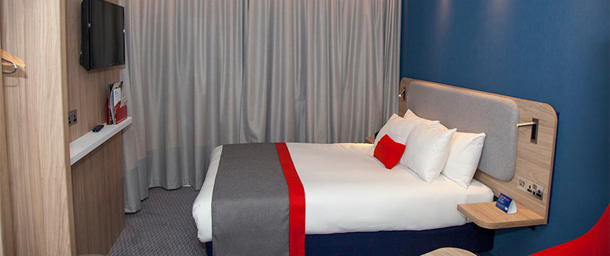 Holiday Inn Express Cardiff Bay - Double Room