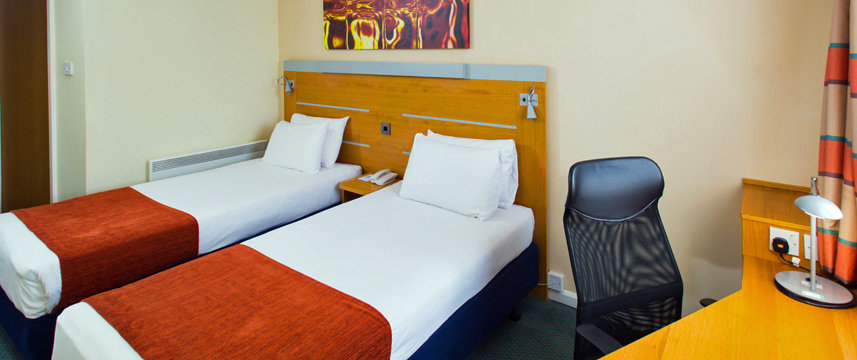 Holiday Inn Express Cardiff Bay - Twin Beds