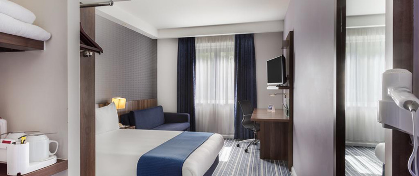 Holiday Inn Express Colchester - Standard Room