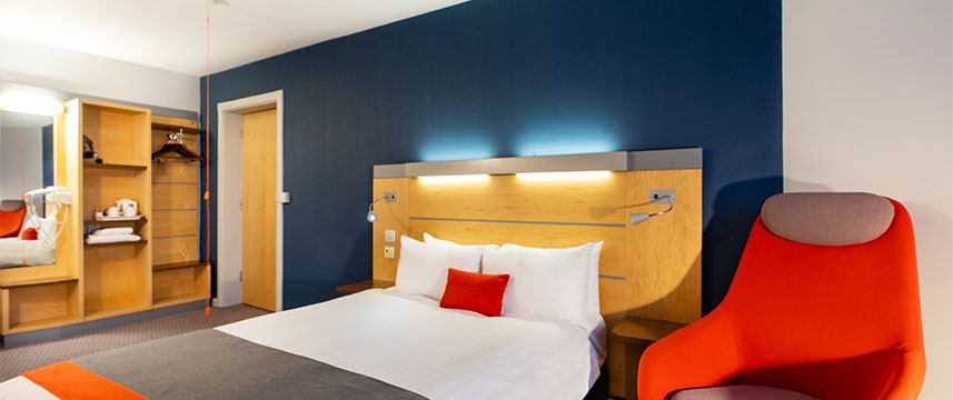 Holiday Inn Express Dundee - Accessible Room