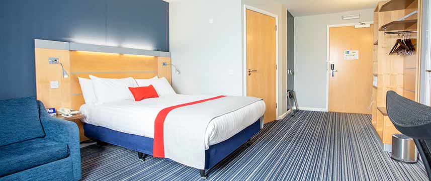 Holiday Inn Express Dunfermline - Accessible Room