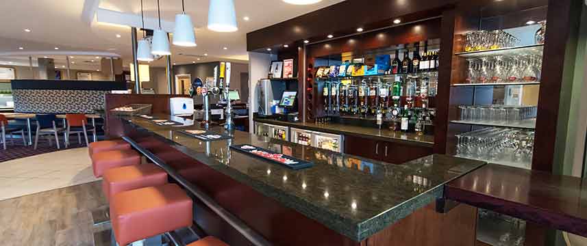 Holiday Inn Express Dunfermline - Bar Area