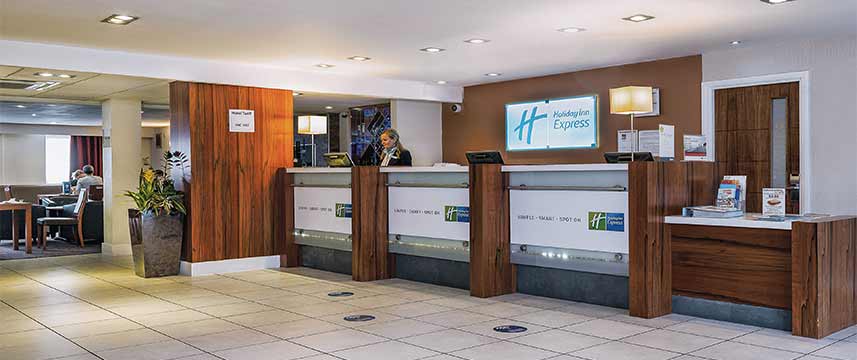 Holiday Inn Express Glenrothes - Reception