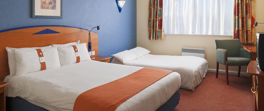 Holiday Inn Express Liverpool Knowsley Family Room