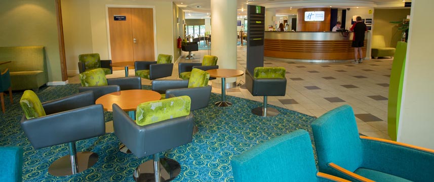 Holiday Inn Express Liverpool Knowsley Lobby Lounge