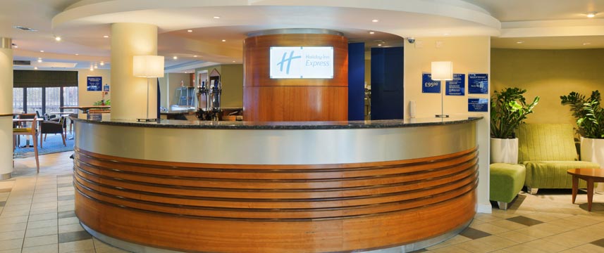 Holiday Inn Express Liverpool Knowsley Reception