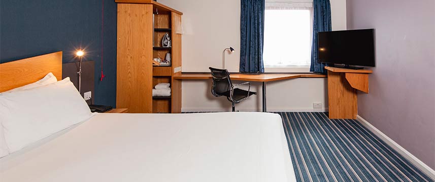 Holiday Inn Express London Chingford - Accessible Room
