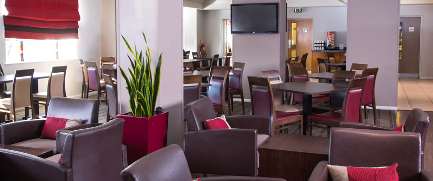 Holiday Inn Express London Chingford - Guest Dining Room