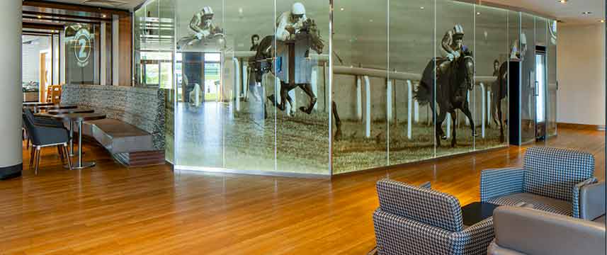 Holiday Inn Express London Epsom Downs - Lobby Seating