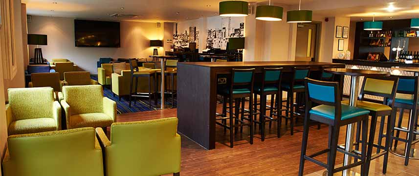 Holiday Inn Express Manchester Airport - Lounge Bar