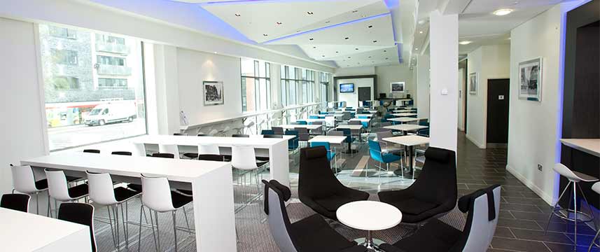 Holiday Inn Express Manchester Arena Lobby Seating