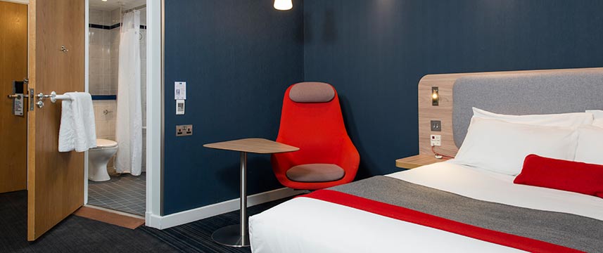 Holiday Inn Express Milton Keynes - Accessible Room