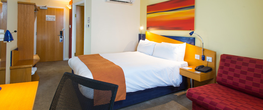 Holiday Inn Express Oldbury M5 Jct 2 - Bedroom