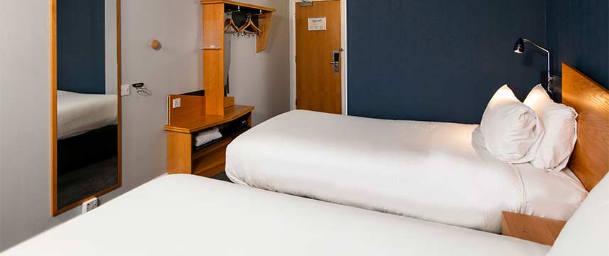 Holiday Inn Express Peterborough - Twin Room